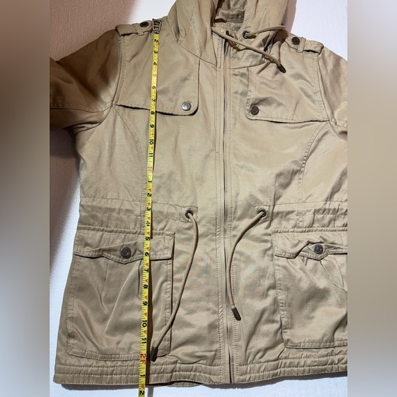 Jacket - Picture 9 of 9